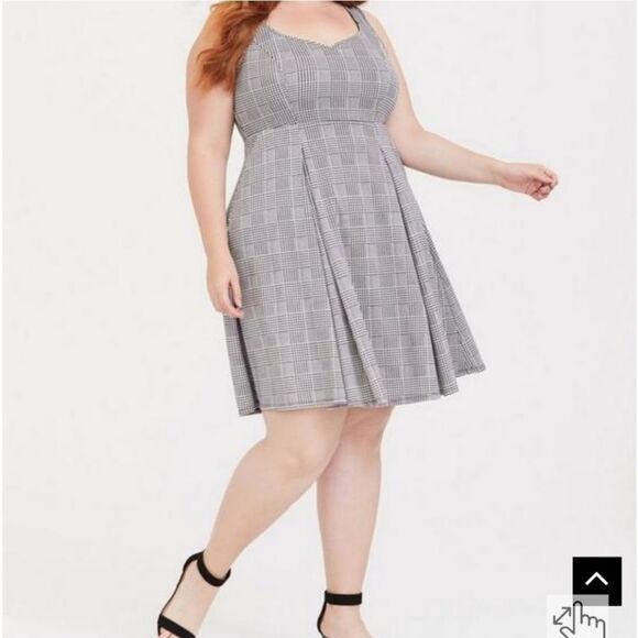 Torrid NWOT Houndstooth Scuba Skater Dress Black White Size 2X - Picture 5 of 9